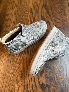 Mark Nason Slip On shoes Snake Print Womens size 8 ankle boots booties
